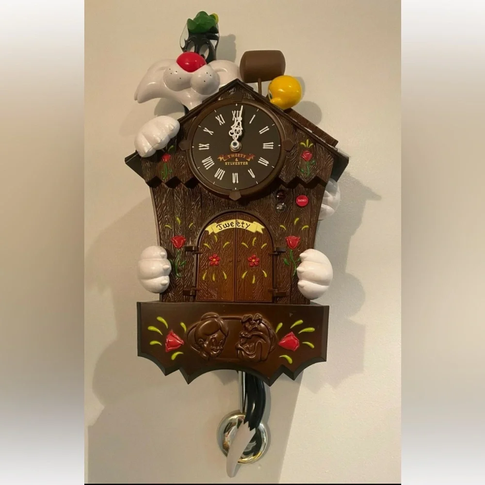 Looney Tune Sylvester & Sweetie Cuckoo Clock ‼️ DOES NOT WORK‼️